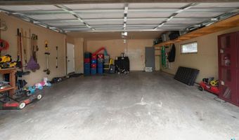 201 Cardinal Dr S, Brandon, SD 57005