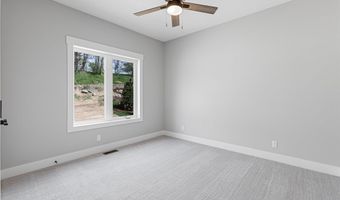 815 S Lakeview Way, Ashland, NE 68003