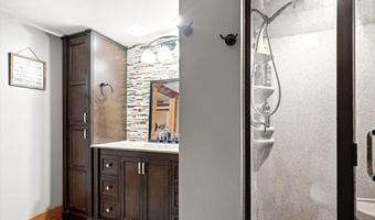 331 W 8th St, Alma, KS 66401