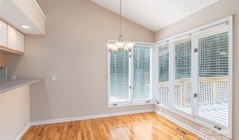 2 New Cross South S, Asheville, NC 28805