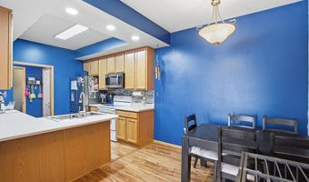 822 Red Hawk Way SE, Altoona, IA 50009