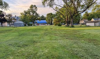 714 E Main St, Alhambra, IL 62001