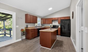 3320 Treat St, Adrian, MI 49221