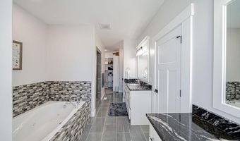 4839 Luxor Dr, Ammon, ID 83401