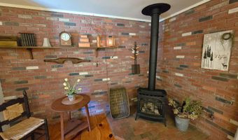 441 Guilford St, Brattleboro, VT 05301