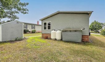7 Queens Rd, Attleboro, MA 02703