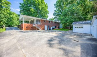 1856 Old Farmer Rd, Asheboro, NC 27205