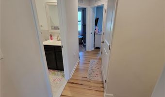 409 Lock Dr, Allen, PA 18067