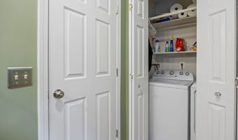 5 Smith Pl, Cheshire, CT 06410