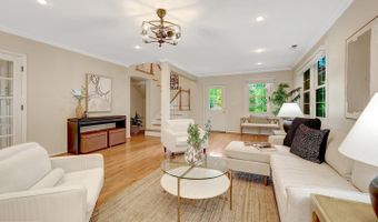 4003 KLOMAN St, Annandale, VA 22003