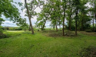 42782 N Lake Ave, Antioch, IL 60002