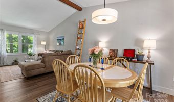 10 Muirfield Dr, Arden, NC 28704