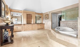99 N Cliff Dr, Narragansett, RI 02882
