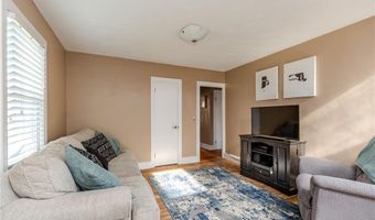 26 Dover Ave, East Providence, RI 02914