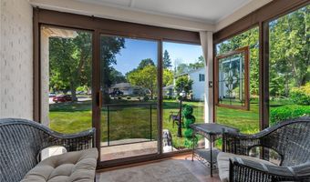 230 Schimwood Ct, Amherst, NY 14068