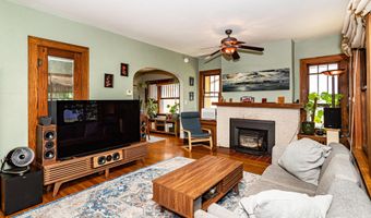 920 Clark Ave, Ames, IA 50010