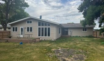 214 13th St W, Bottineau, ND 58318