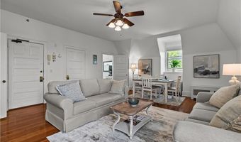 434 Bellevue Ave 3A, Newport, RI 02840