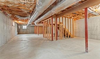 123 Columbus Blvd, Amityville, NY 11701