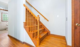 8 Pine Acres Rd, Amherst, NH 03031