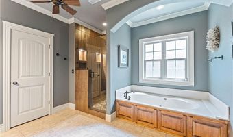 5204 SW Ridge Mont Rd, Bentonville, AR 72713
