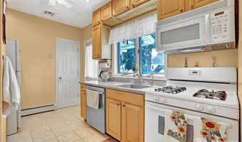 85 Avenel St, Avenel, NJ 07001
