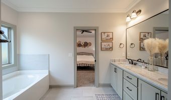 1902 Pebblewood E, Adel, GA 31620