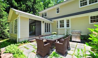 220 Arch Rd, Avon, CT 06001