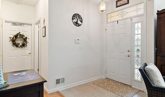 102 Sylvan Lake Blvd, Bayville, NJ 08721