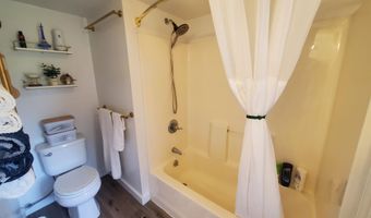 335 S Albany Rd, Albany, VT 05820