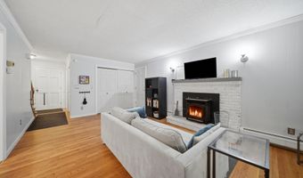 47 Beaver Ln, Bedford, NH 03110