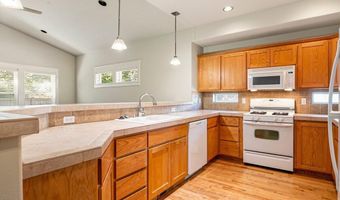 20651 NE Sierra Dr, Bend, OR 97701
