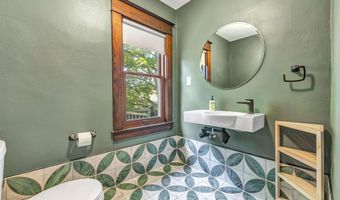 1228 W LAWRENCE St, Appleton, WI 54914