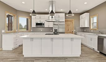 10 Bellflower Ct, Blanchard, ID 83804