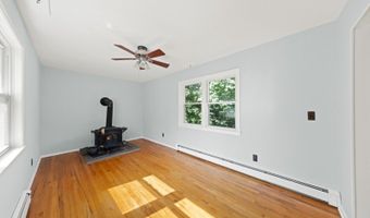 3 Sandy Hill Rd, Alloway, NJ 07419