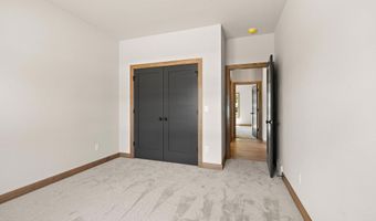 5728 W SPENCER St, Appleton, WI 54914