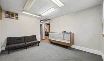 5869 Beechwood Ave, Alliance, OH 44601