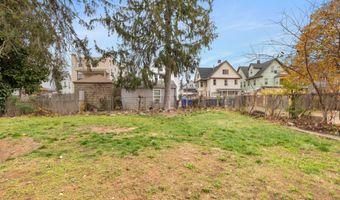 350 Bunnell St, Bridgeport, CT 06607