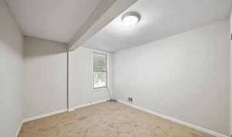 624 N Broad St, Adrian, MI 49221