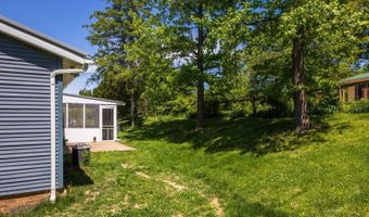 49 Canterbury Dr, Athens, OH 45701
