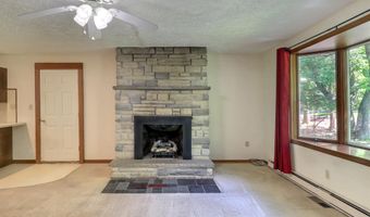 93 Skyline Dr, Albrightsville, PA 18210