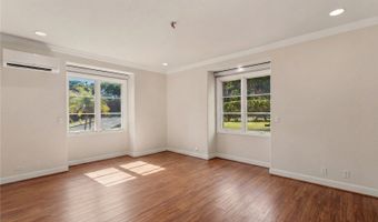 559 Moaniala St, Honolulu, HI 96821
