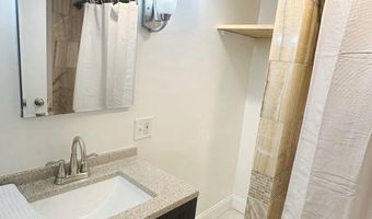 2723 FARNSWORTH Dr, Alexandria, VA 22303