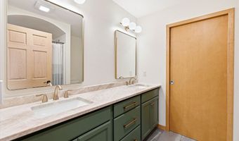 N9433 EVAN Street, Appleton, WI 54915