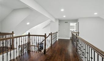 48821 Tremont Dr, Macomb, MI 48044
