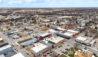 11 Benton Ave E, Albia, IA 52531