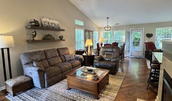 7327 Oak Knoll Dr, Indianapolis, IN 46217