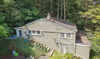 6680 Haasadahl Rd, Allentown, PA 18106