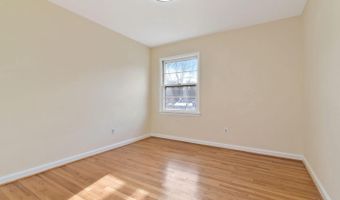 6011 ROOSEVELT St, Bethesda, MD 20817