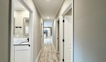61170 Chuckanut Dr, Bend, OR 97702